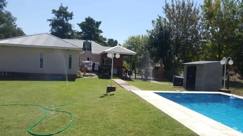 VENTA - Casa, 3 dorm, pileta y parque - Parque de Las Naciones, Guernica 2