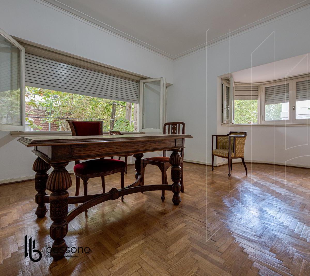 Casa en Plaza Mitre 3