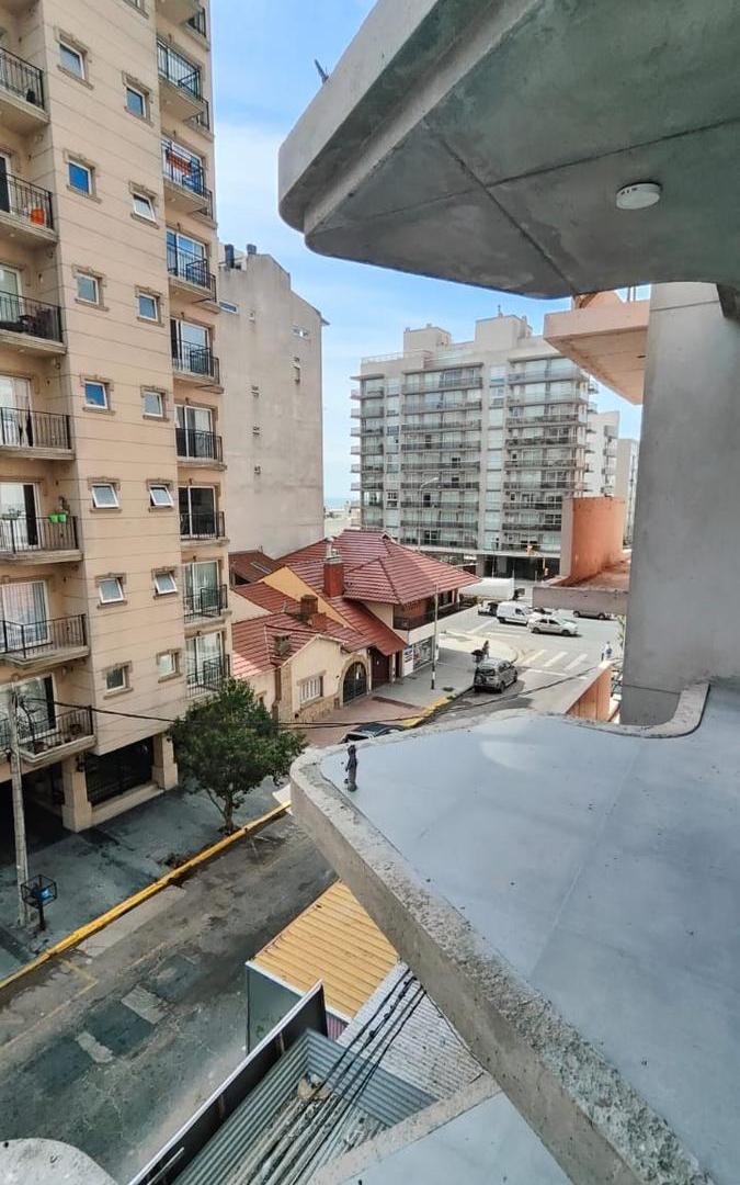Piso 3 Ambientes Suite Cochera Baulera La Perla ENTREGA ENERO 2027
