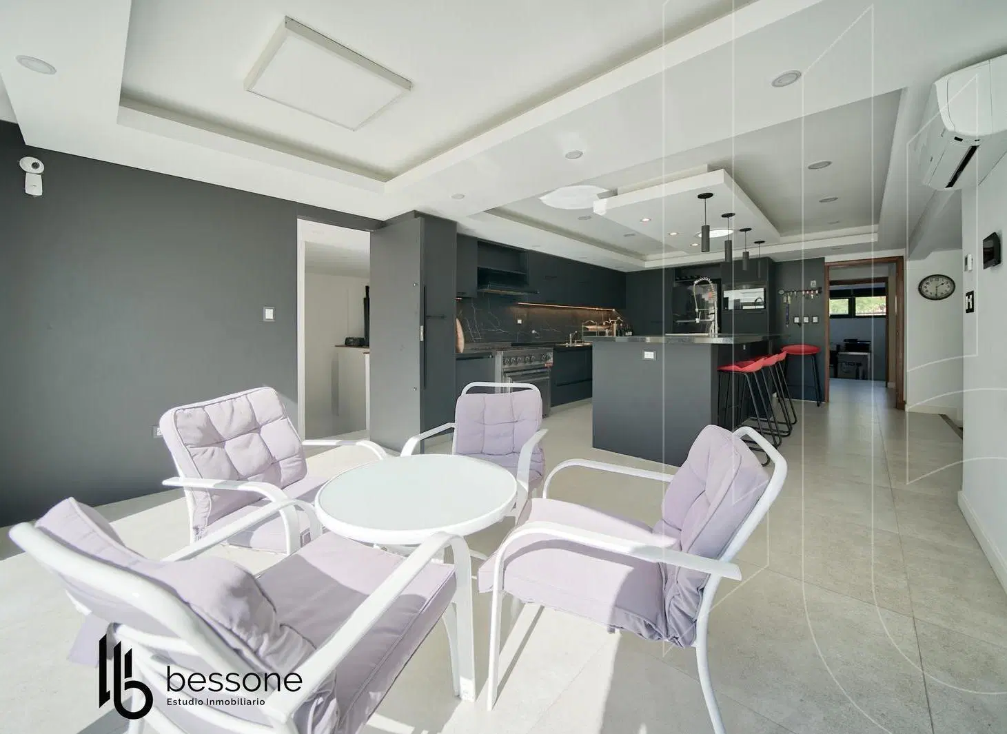 Residencia de Diseño Moderno en Parque Luro 4