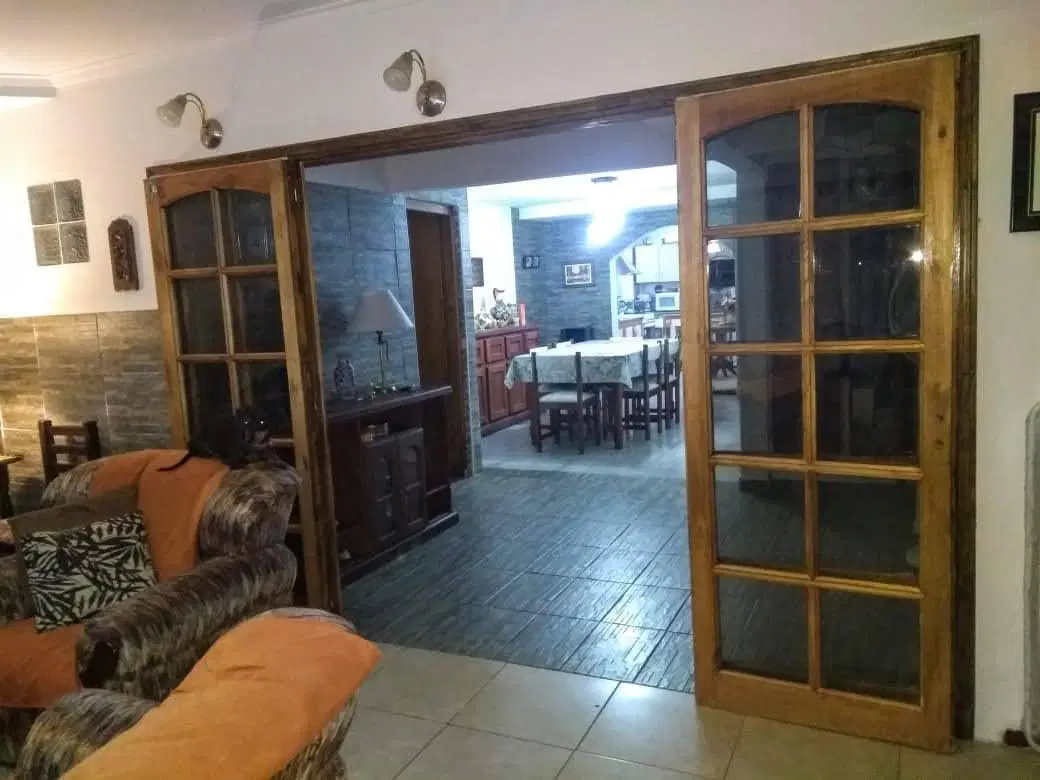 Casa mas 2 deptos en Constitución 5