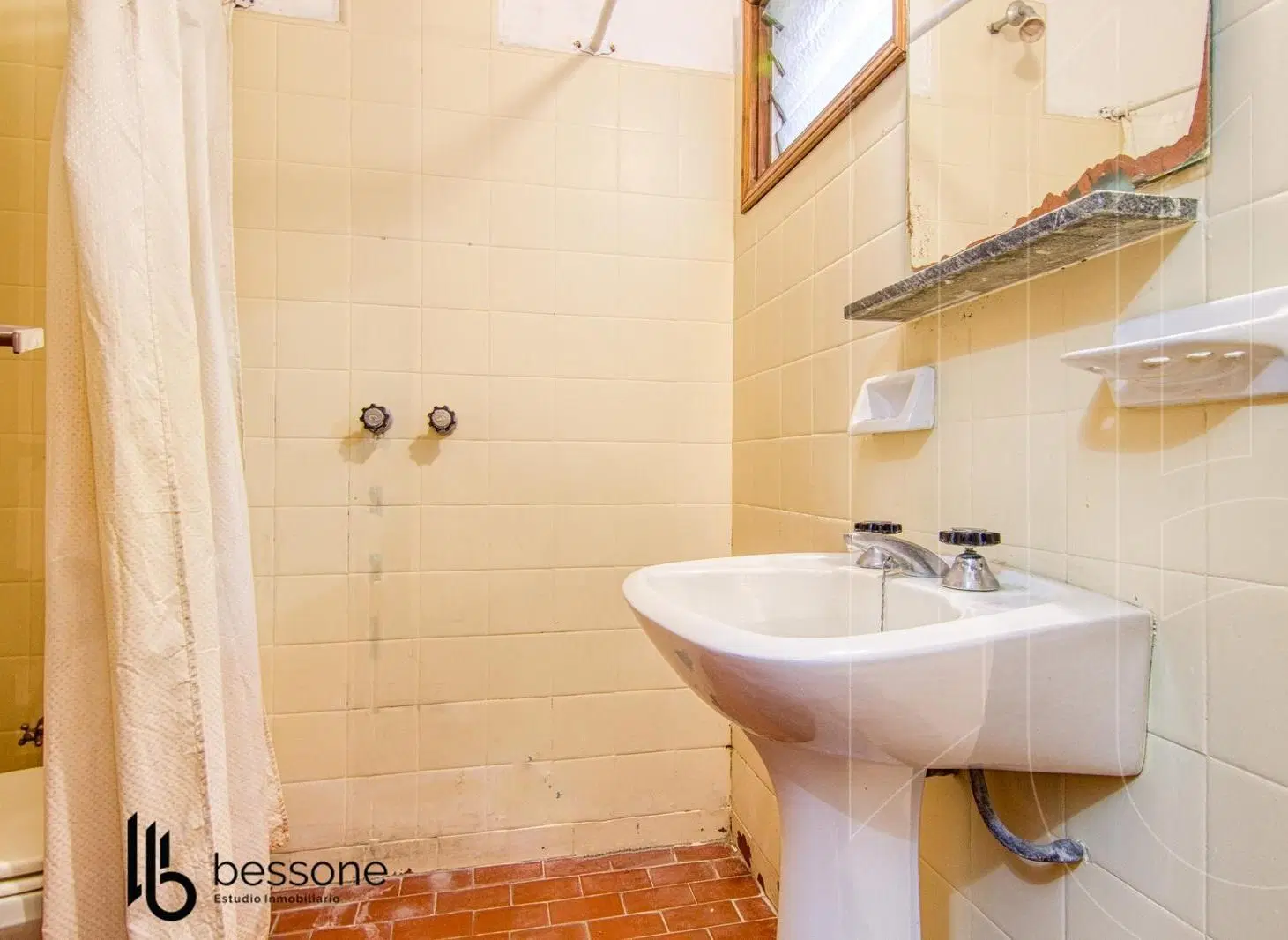 Importante Hotel Zona Aldrey 36 habitaciones Cochera Subterranea 4