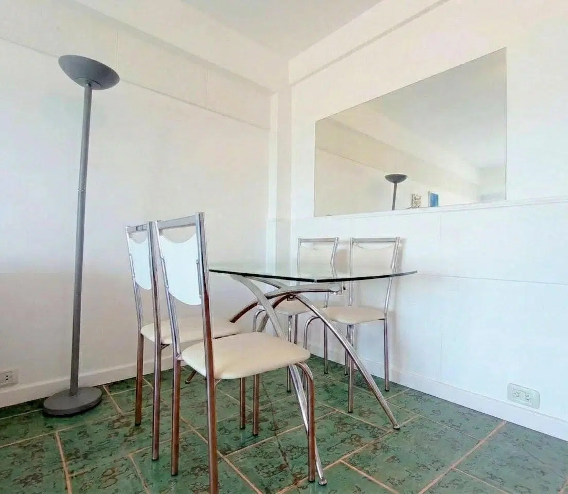 Departamento 2 ambientes frente al mar 4