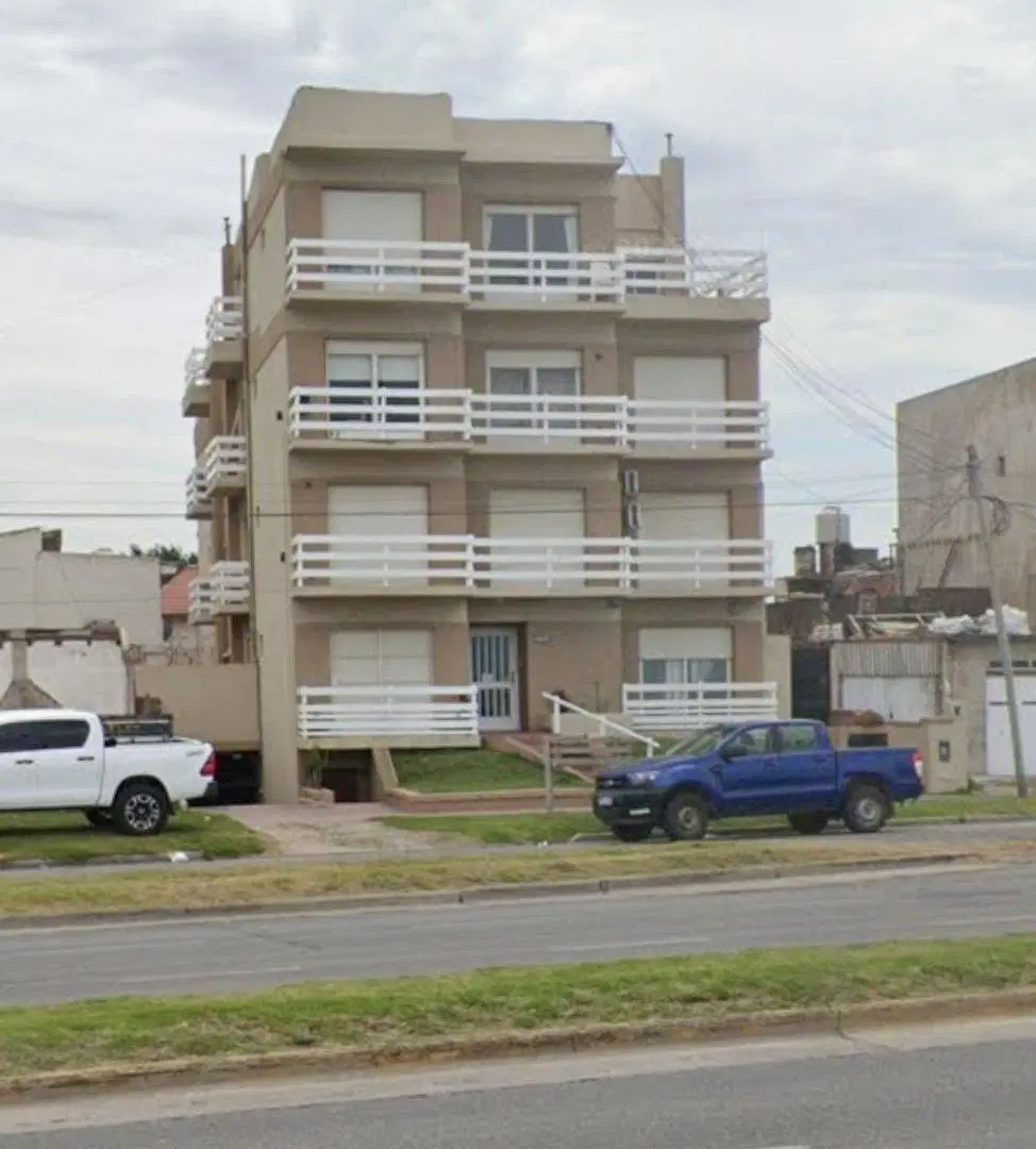 Departamento 2 ambientes frente al mar 8