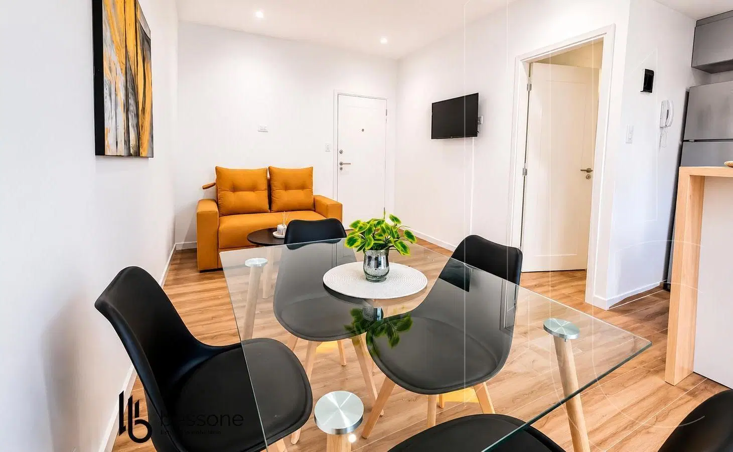 Departamento con Balcon y Parrilla en Plaza Colon 5