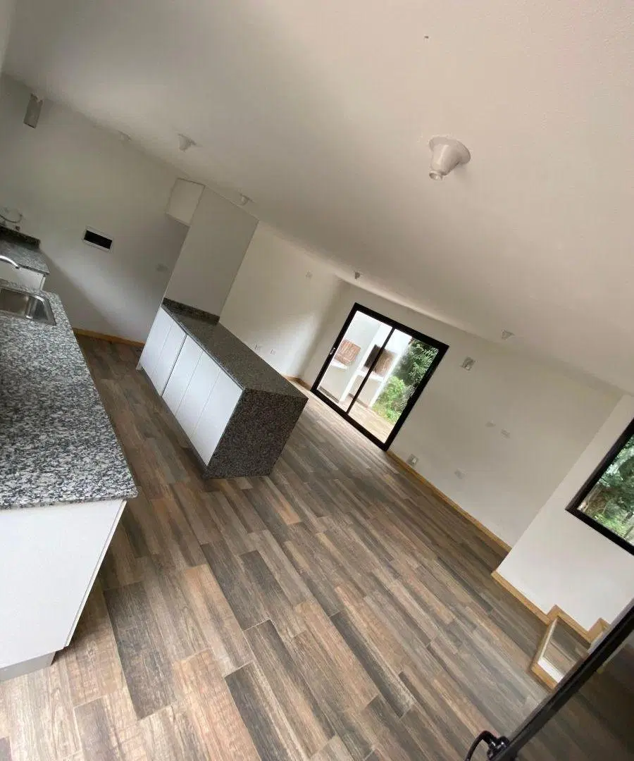 VENTA CASA APTA CRÉDITO HIPOTECARIO 2 DORMITORIOS-VILLA CATALINA-A ESTRENAR-COCHERA-PATIO 4