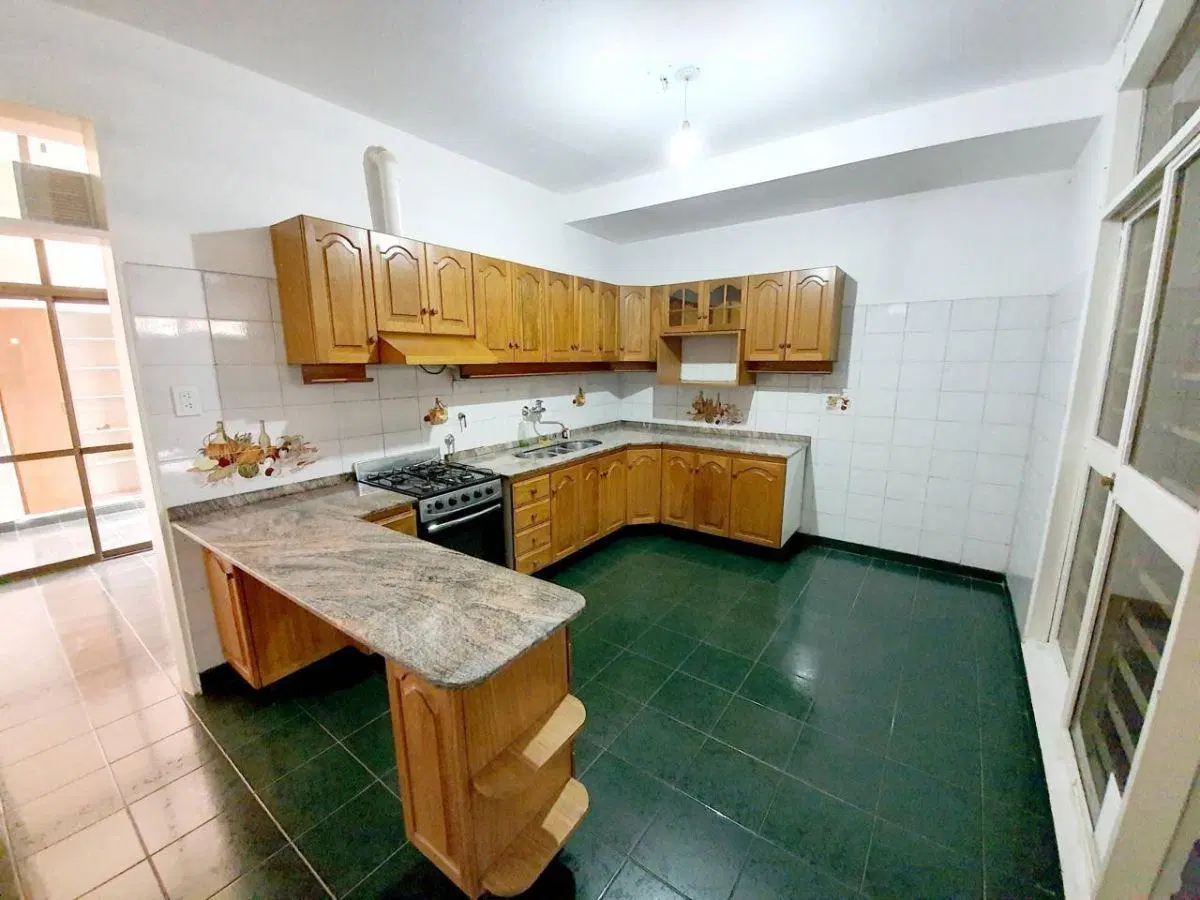 CASA APTA CRÉDITO HIPOTECARIO-3 DORMITORIOS-COCHERA-BARRIO PUYRREDON 2