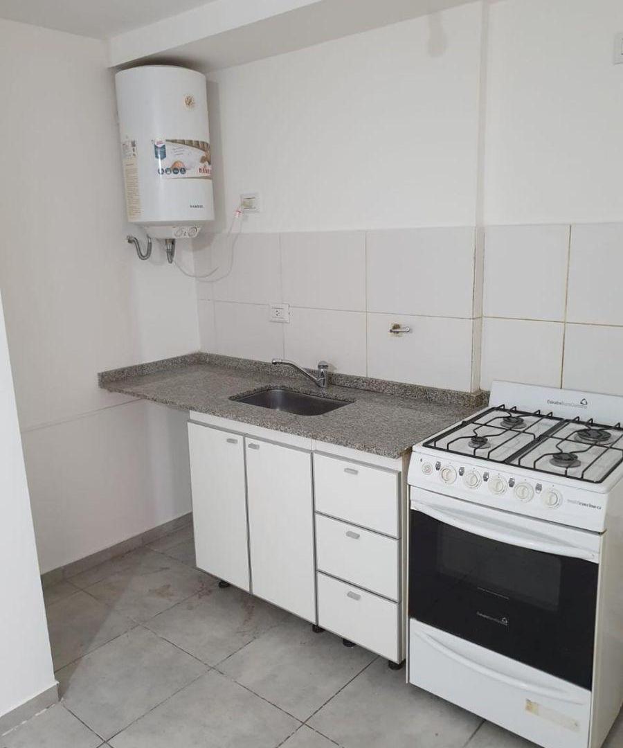 Foto de VENTA DEPARTAMENTO APTO CRÉDITO 2 DORMITORIOS CON PATIO-DUARTE QUIROS, imagen 4
