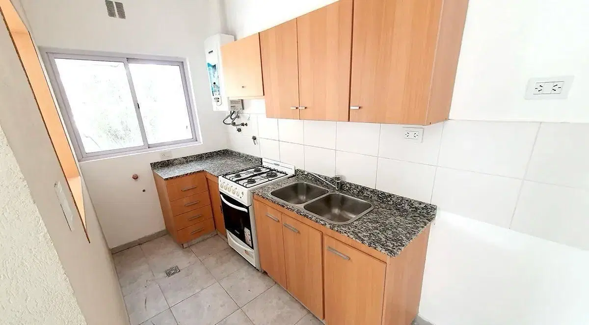 VENTA CASA COUNTRY LA CUESTA-LA CALERA-3 DORMITORIOS-COCHERAS-PILETA CON ASADOR 3