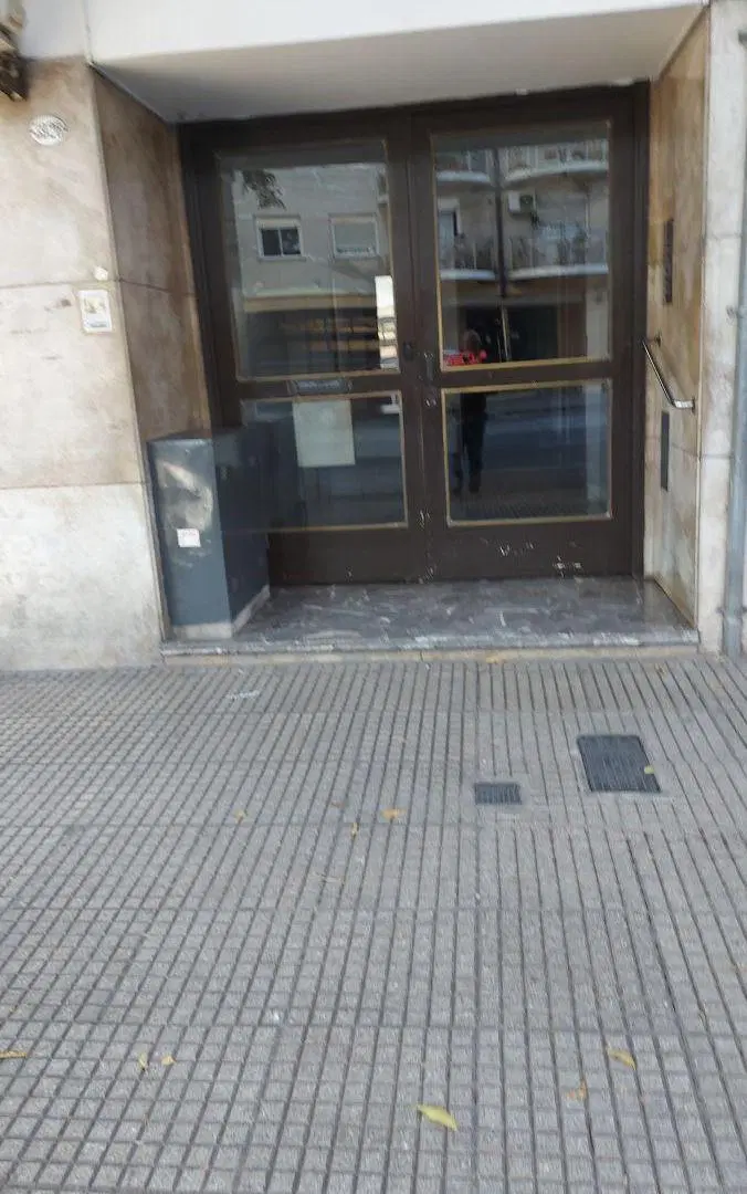 Departamento 2Amb Frente con Balcón 3