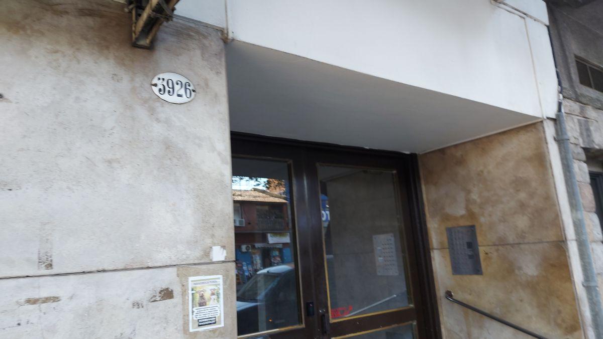 Departamento 2Amb Frente con Balcón