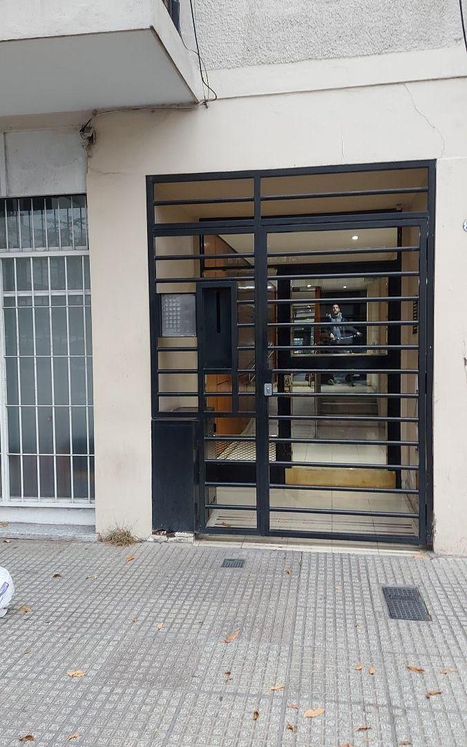 Departamento 2 Amb Plta Baja con amplio Patio