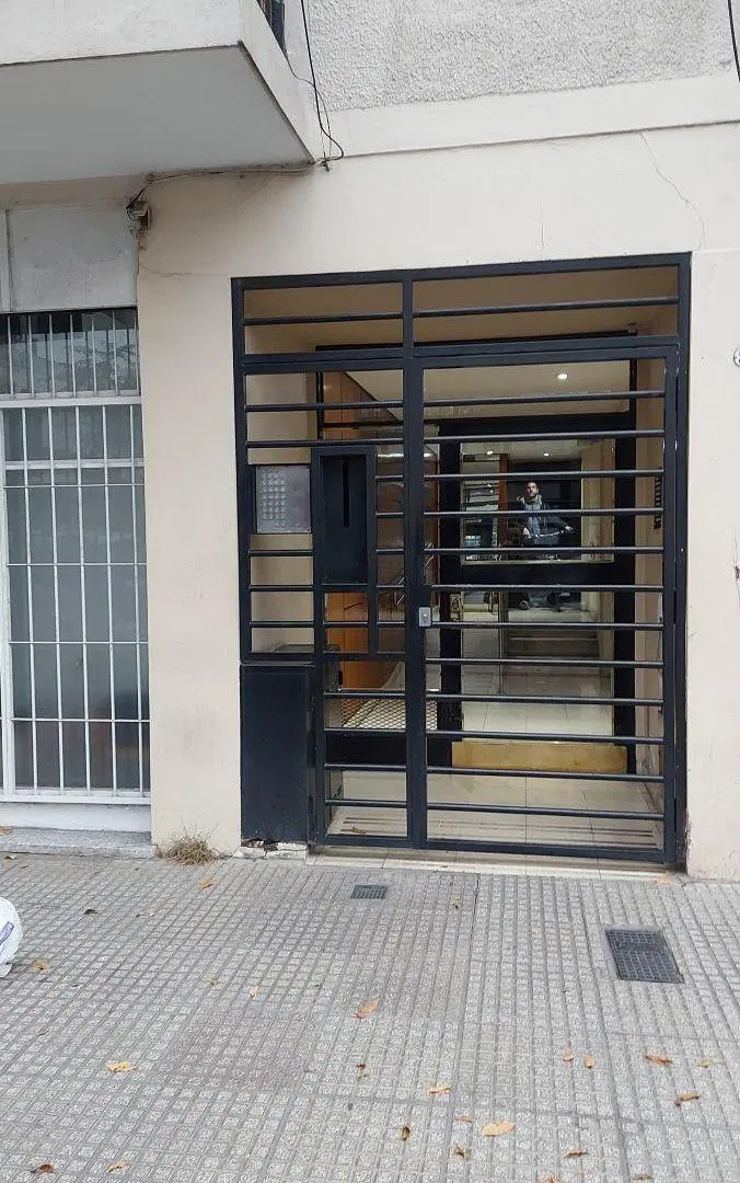 Departamento 2 Amb Plta Baja con amplio Patio 2