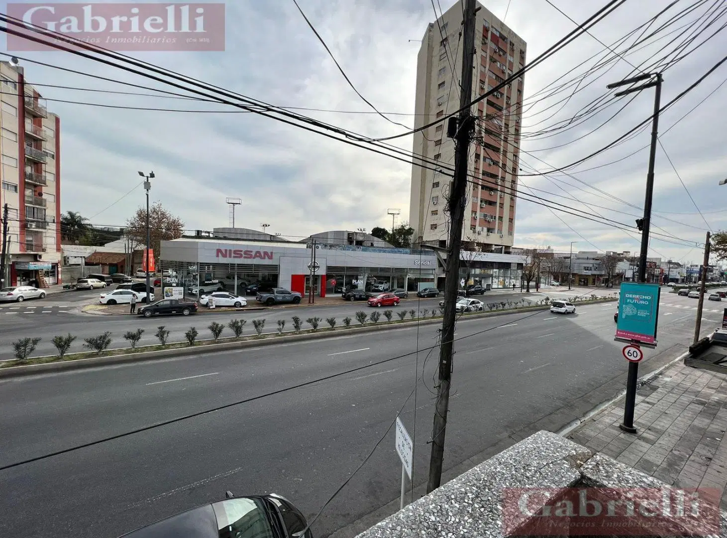 Excelente local/galpòn con losa en venta 2