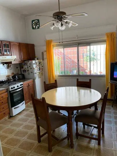 CASA 3 AMBIENTES CON AMPLIO PATIO Y TERRAZA 1