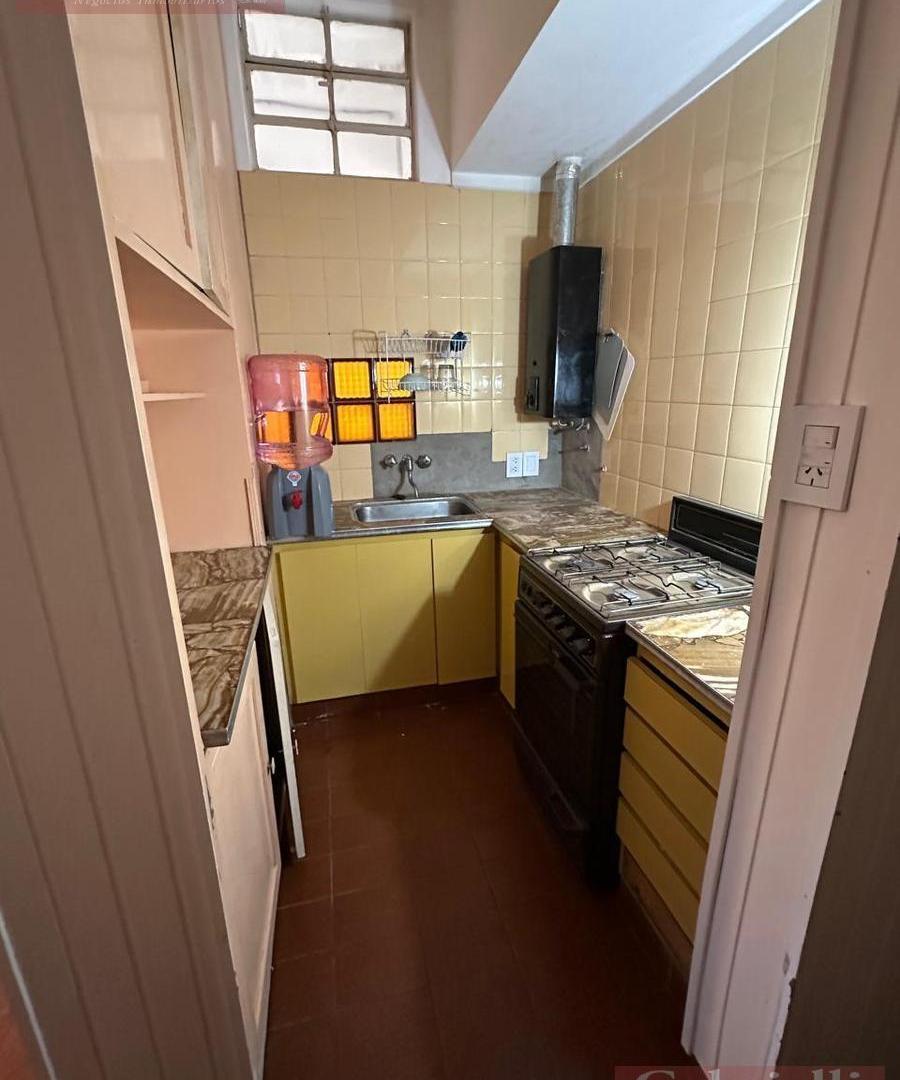 Foto de Edificio 9 ambientes en venta, ideal uso profesional - Lanus Oeste, imagen 4