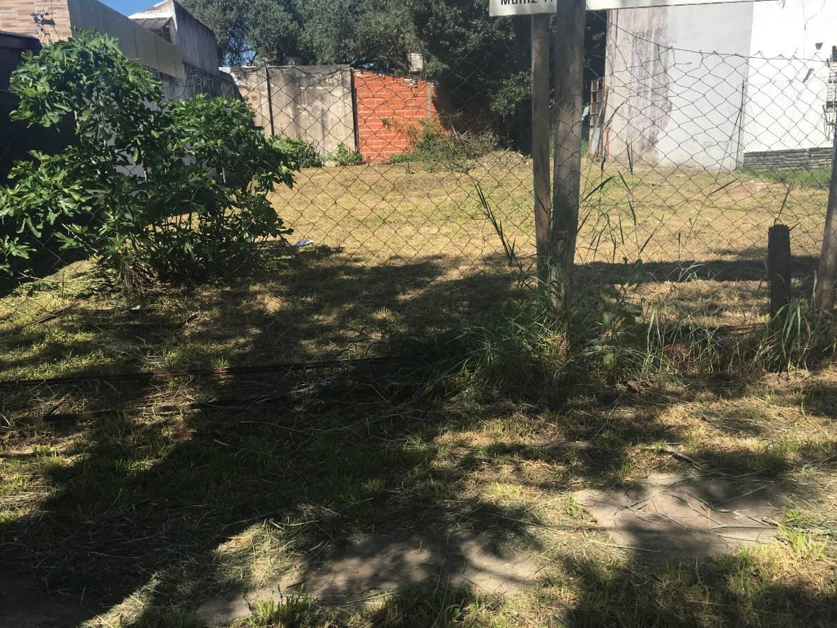 Castelar Sur: Lote 10 X 25 3