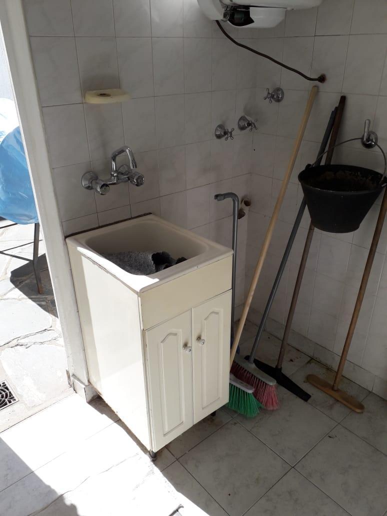 Morón Central Sur - Casa de Estilo 4 Ambientes + Jardin y Terraza - Impecable! Permuta 3