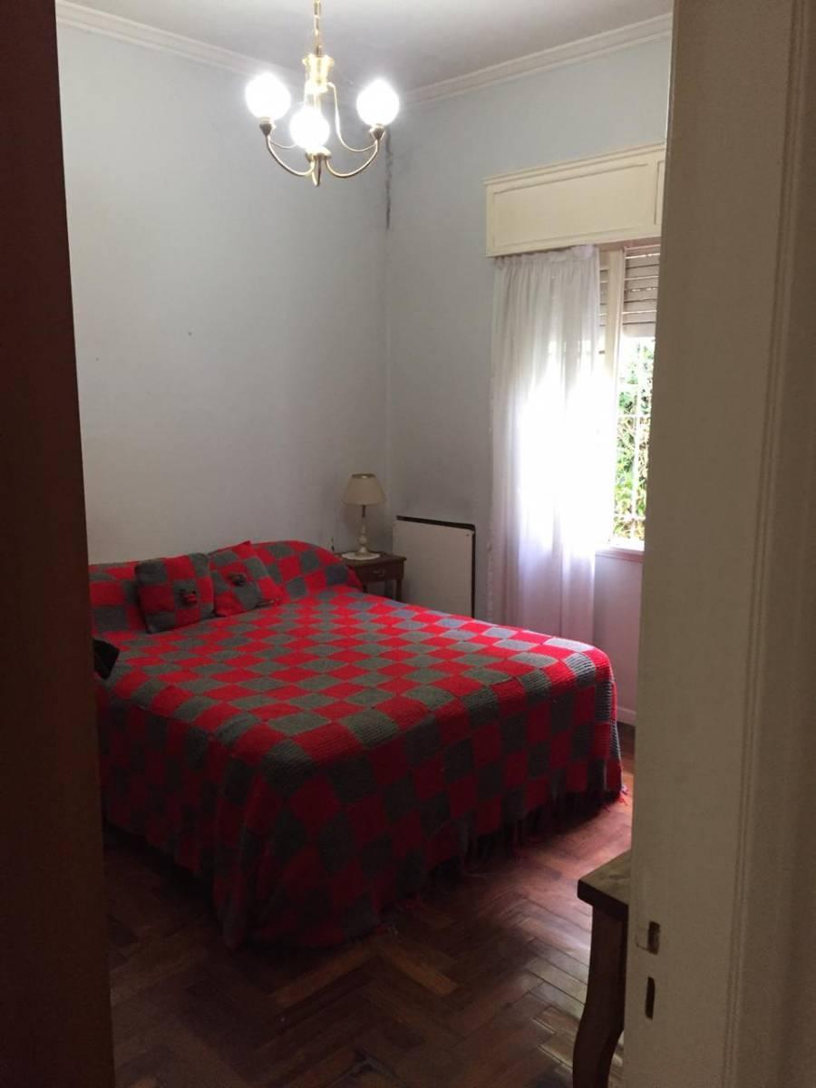 Morón Central Sur - Casa de Estilo 4 Ambientes + Jardin y Terraza - Impecable! Permuta 2