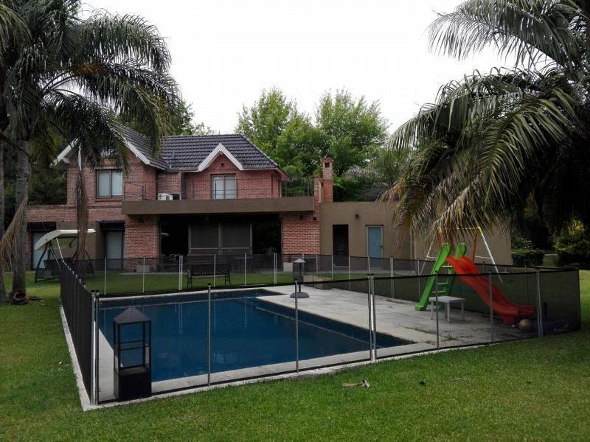 Venta en Country Solar del Bosque. Canning- CASA DE 6 AMBIENTES