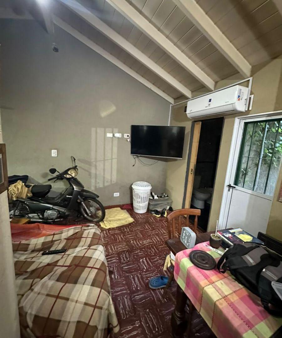 Foto de MORON SUR- CASA DE 3 AMBIENTES + 2 BAÑOS- EXCELENTE ESTADO+ COCHERA, imagen 5