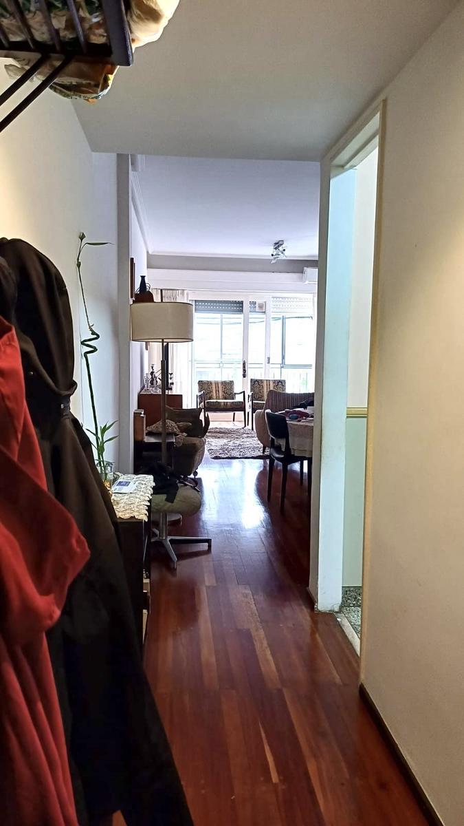 Departamento en Venta de Tres Ambientes con Dependencia y Cochera C. de La Paz 2900 1