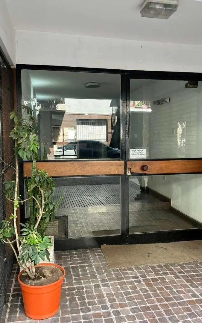 Departamento 2 Ambientes en venta en Viamonte al 2000 2