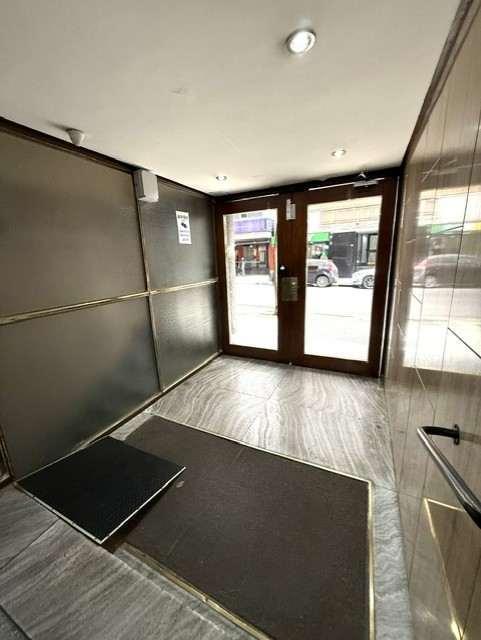 Foto de Semi piso de 3 ambientes con dependencia en Azcuénaga y Av. Santa Fe., imagen 3