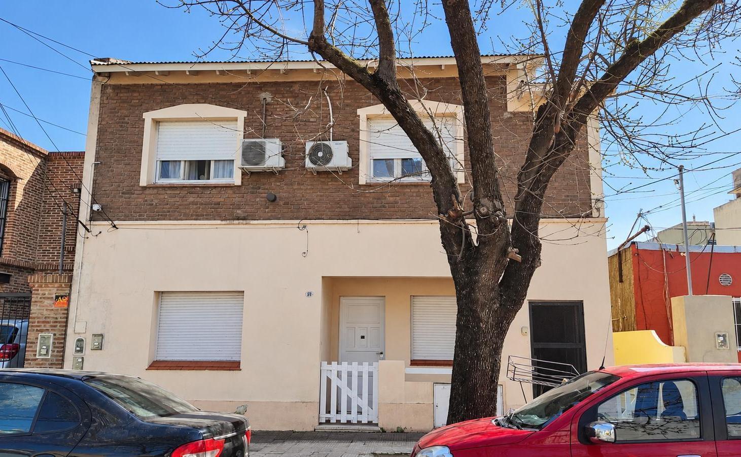 Foto de Venta en Block 2 Casas 6 Ambientes con Jardín en Beccar, imagen 4
