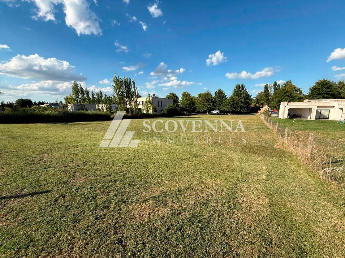 Foto de Exclusivo Lote en Venta Barrio Chacras de la Reserva, imagen 4