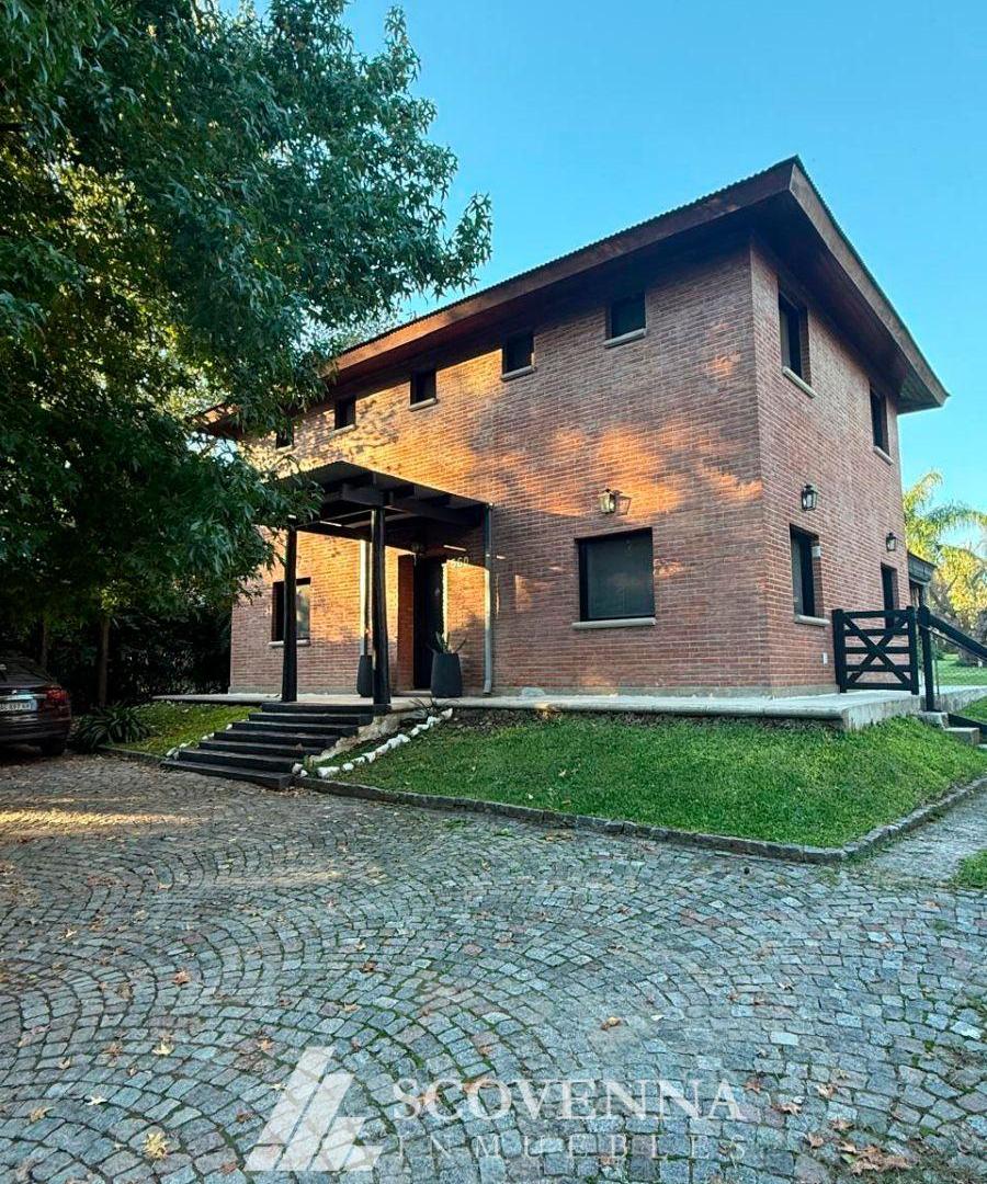 Foto de Casa en Venta Barrio Las Lomadas, imagen 2