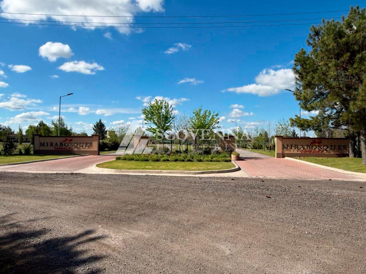 Foto de OPORTUNIDAD !!! LOTE EN VENTA BARRIO MIRABOSQUES, imagen 1