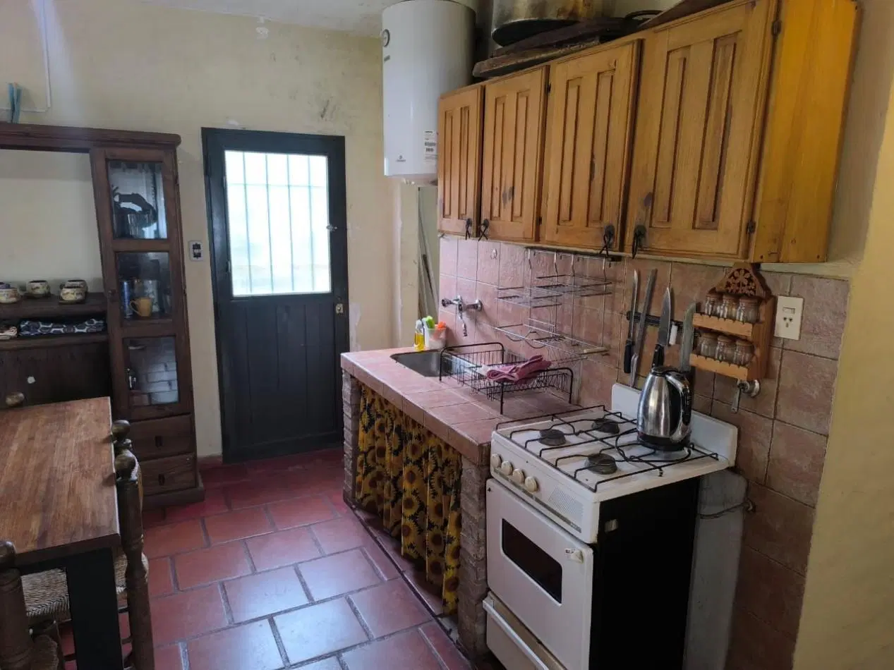 Casa Agua de Oro 2 dormitorios con pileta apta credito 3