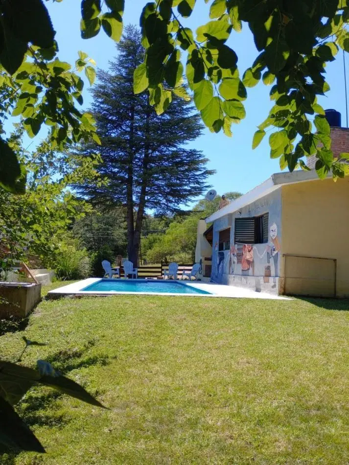 Casa Agua de Oro 2 dormitorios con pileta apta credito 8