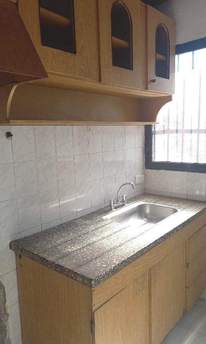Vende casa"Rodeo del Medio " 2