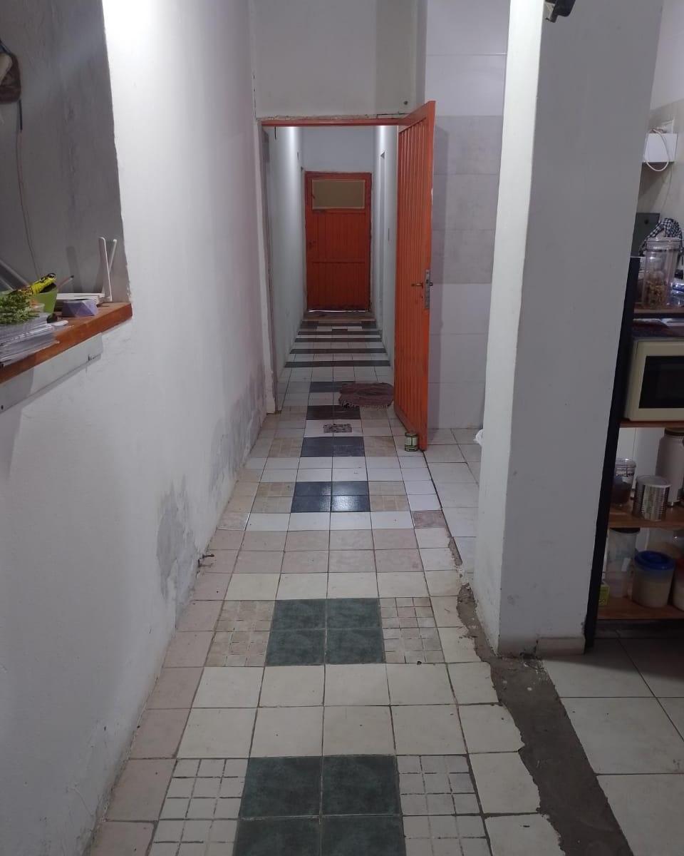 Vende Dos Deptos + Salon Comercial! Godoy Cruz. 1