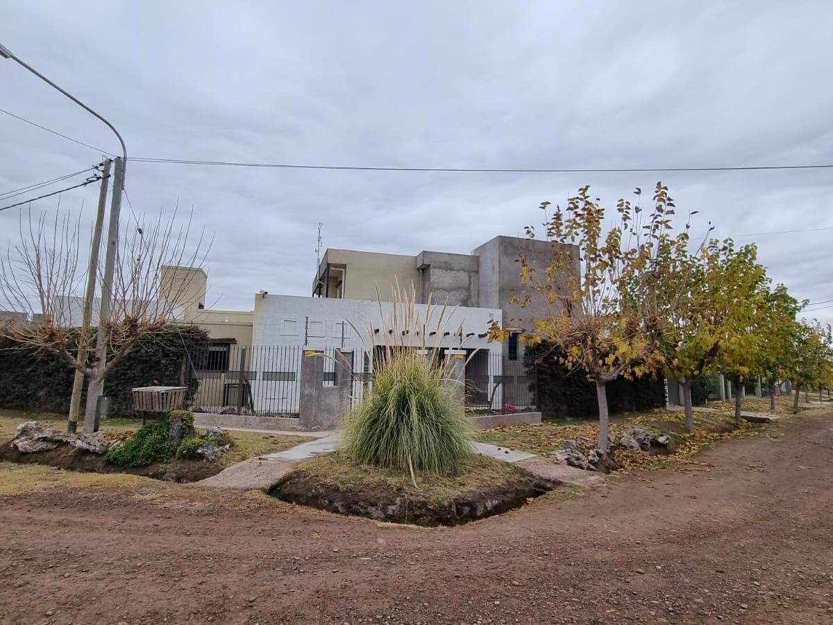 ¡Vende Casa! Bº Leonangeli, Los Corralitos. 5