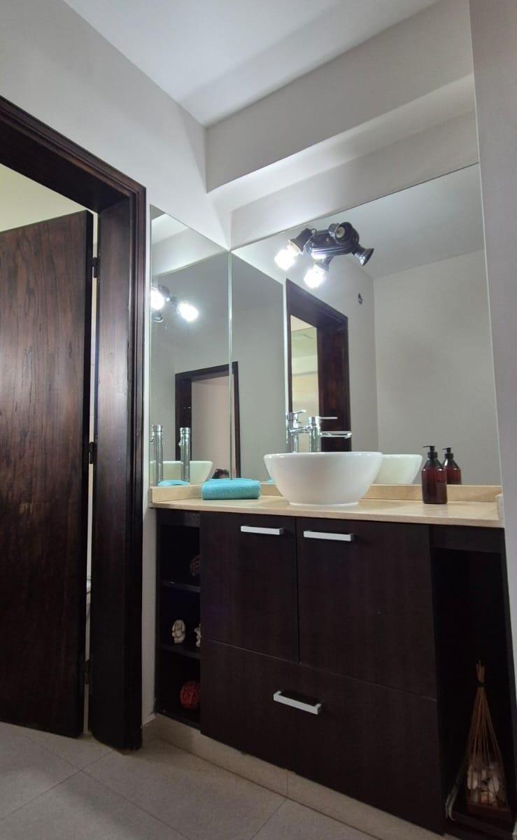 ¡Vende Casa + Quincho! 3