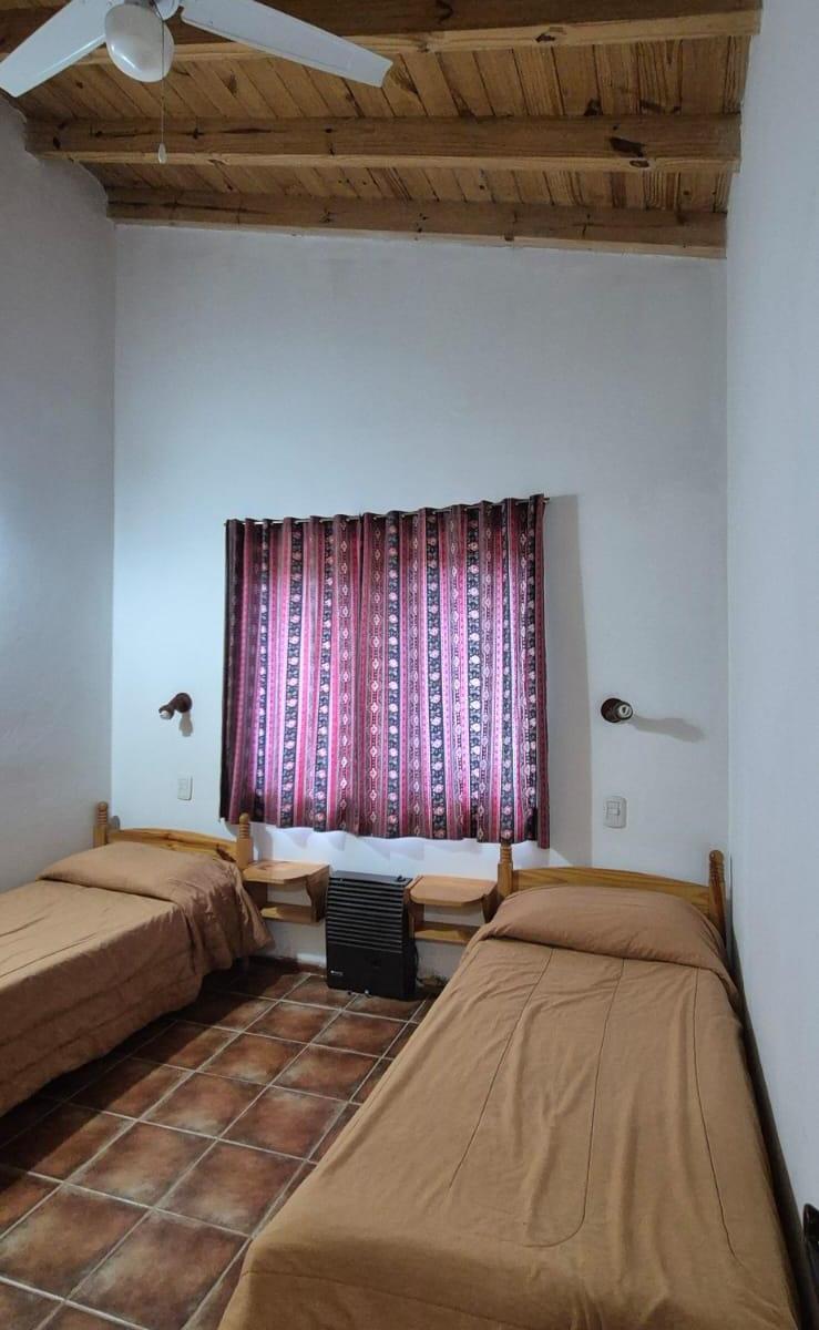 ¡Vende Complejo de Cabañas! El Challao. 1