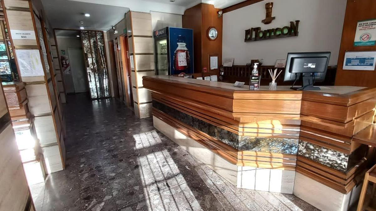 Foto de ¡¡¡VENDE HOTEL!!! Calle España Nº 1.433, Capital., imagen 2