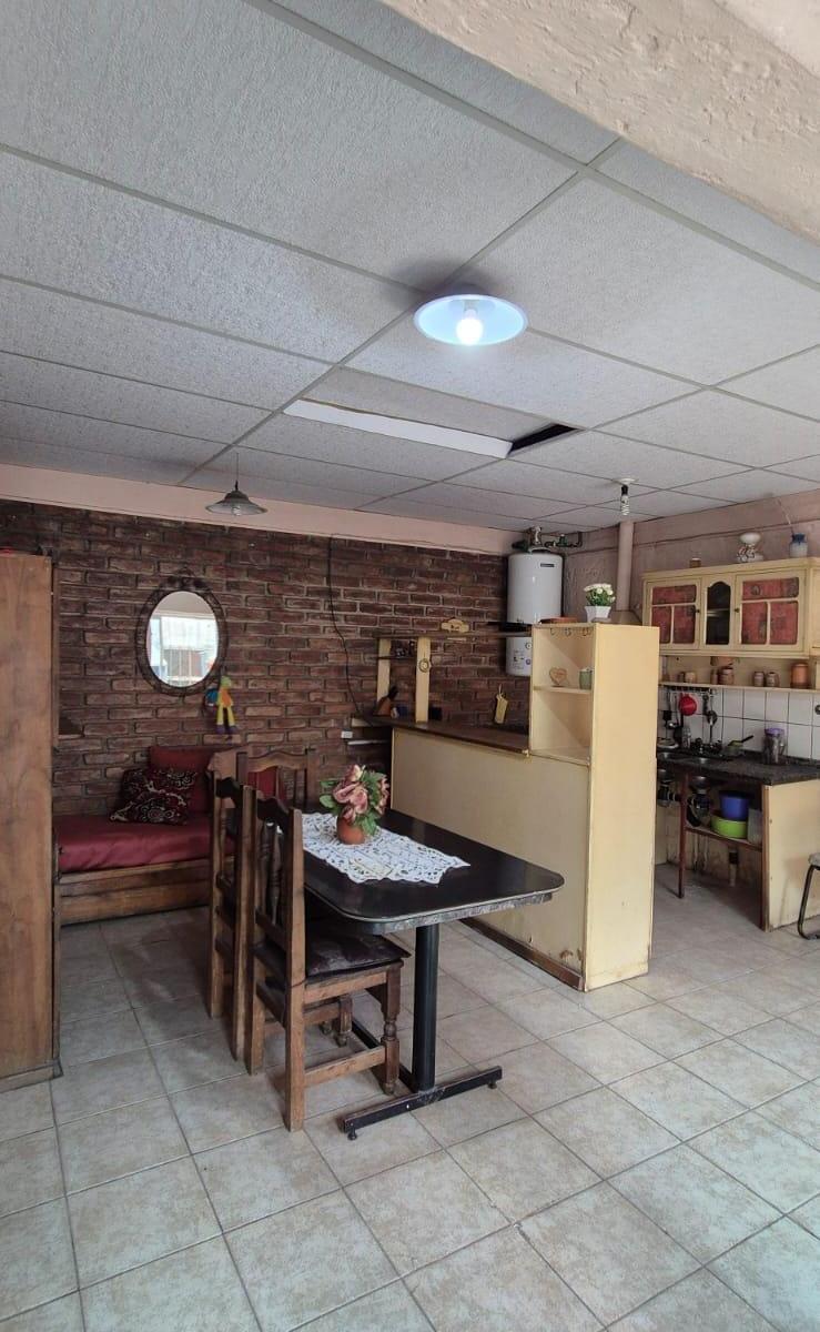 ¡Vende Salón Comercial + Depto! Rodeo de La Cruz 5