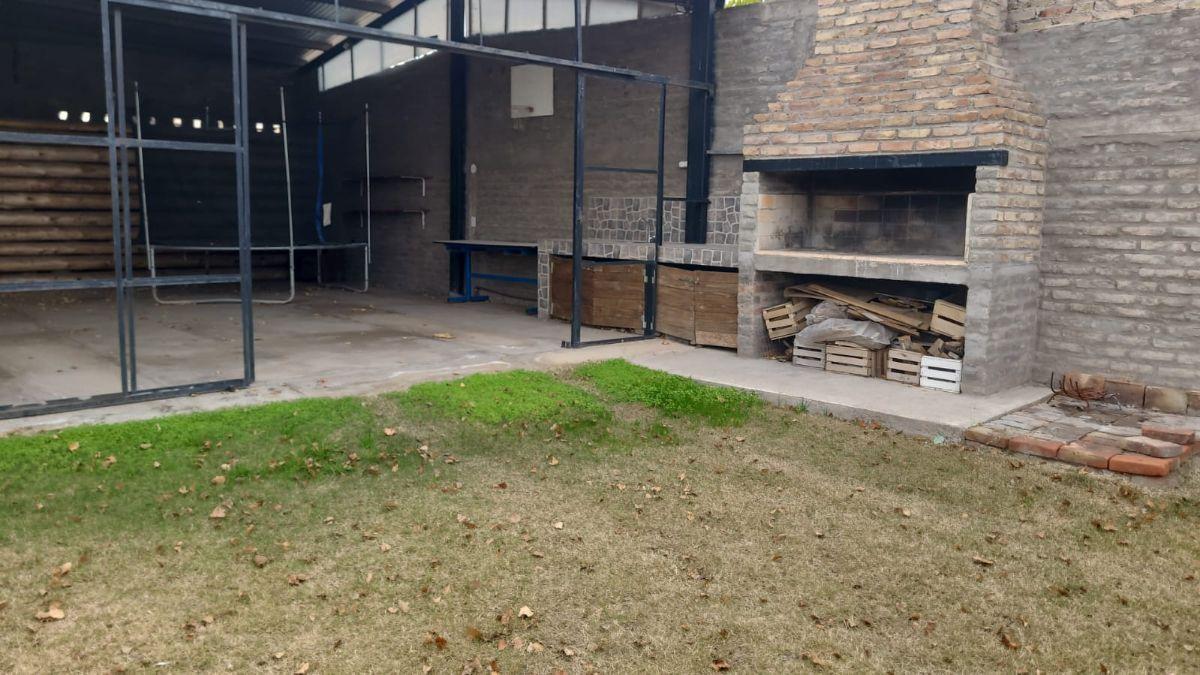 VENDE LOTE BºPERUGIA, MAYOR DRUMOND, LUJAN DE CUYO.