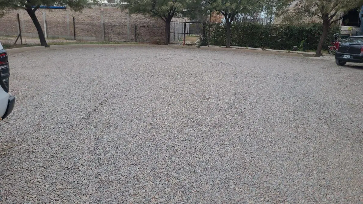 VENDE LOTE!! con cierre y rejas, Bº Buenos Vecinos. 3