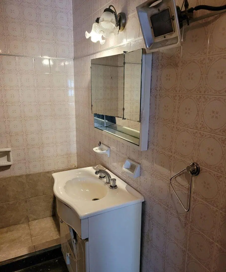 CASA EN VENTA - 12 E/ 166 Y AV MONTEVIDEO 5