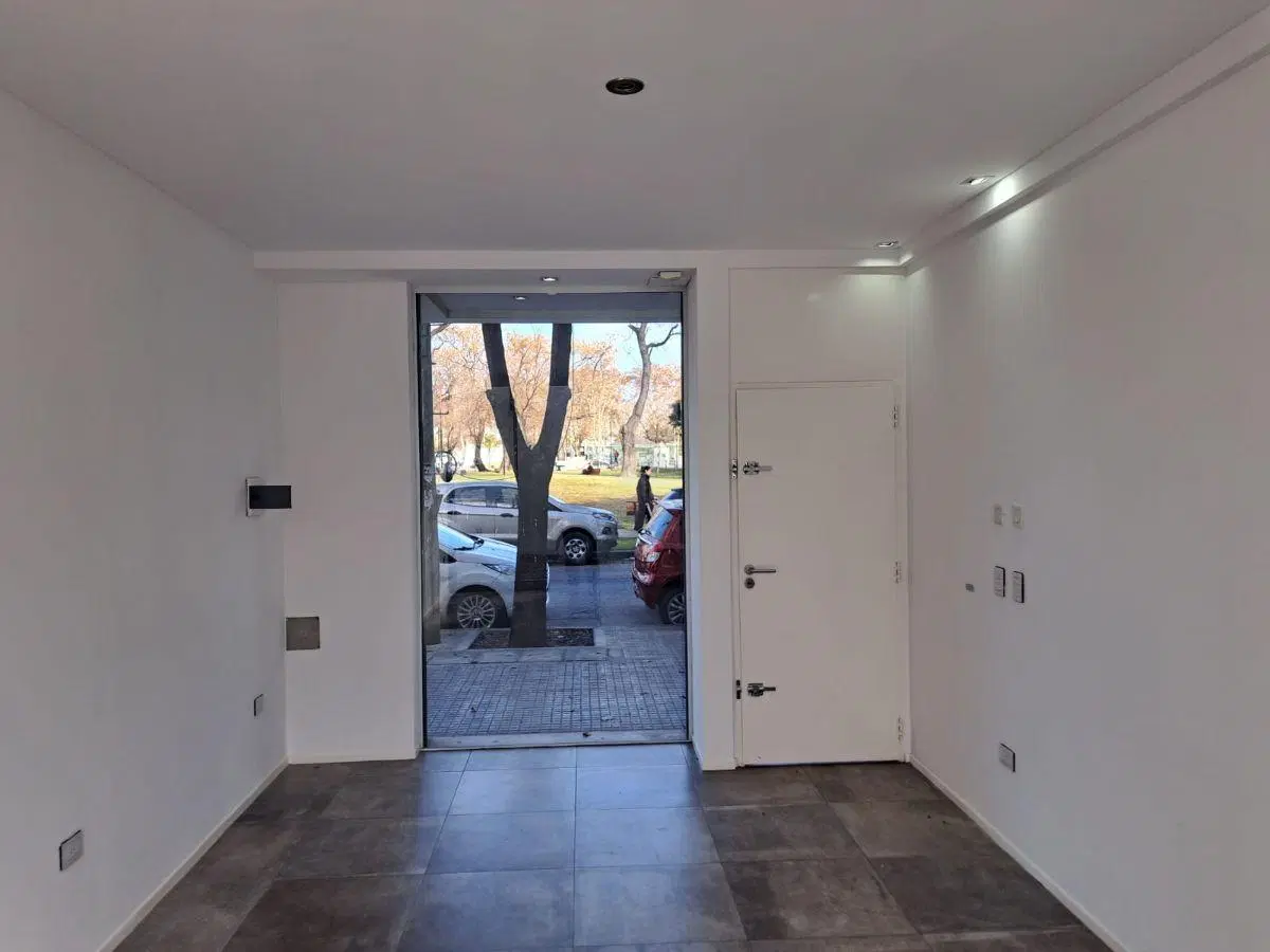 Local comercial en alquiler 12 e/ 39 y 40 4
