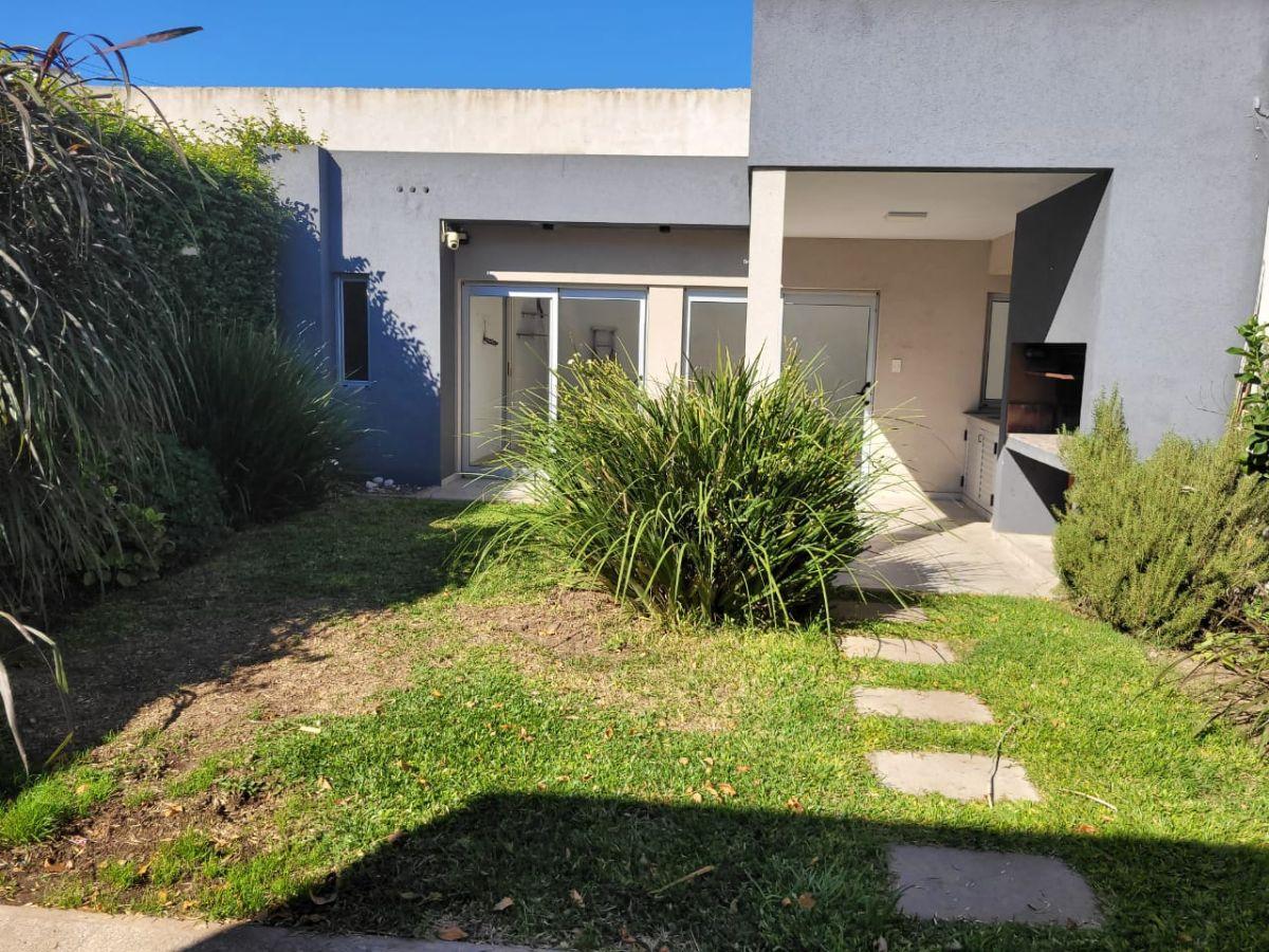 Foto de Casa en Venta | e/ 159 y 160 | Berisso, imagen 1