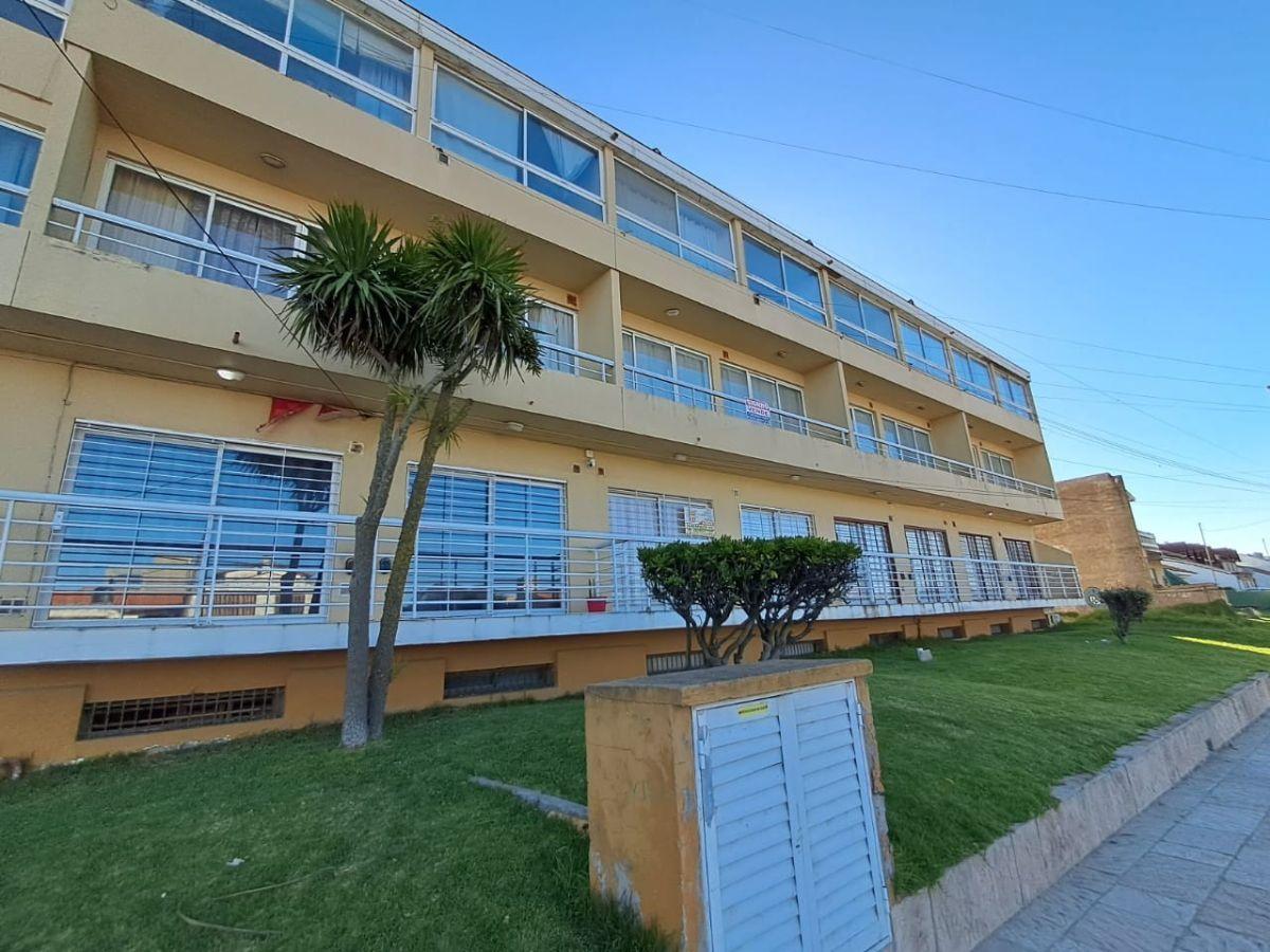 Departamento FRENTE AL MAR en Santa Clara del Mar. Calle Costanera