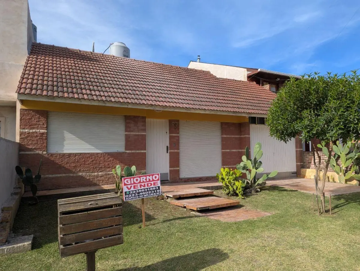 Chalet en Santa Clara del Mar. Calle Santos 147 4