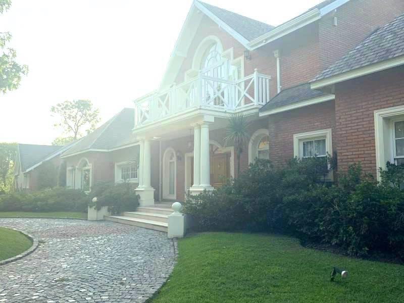 Espectacular Casa en Venta en Country San Diego, Moreno 1