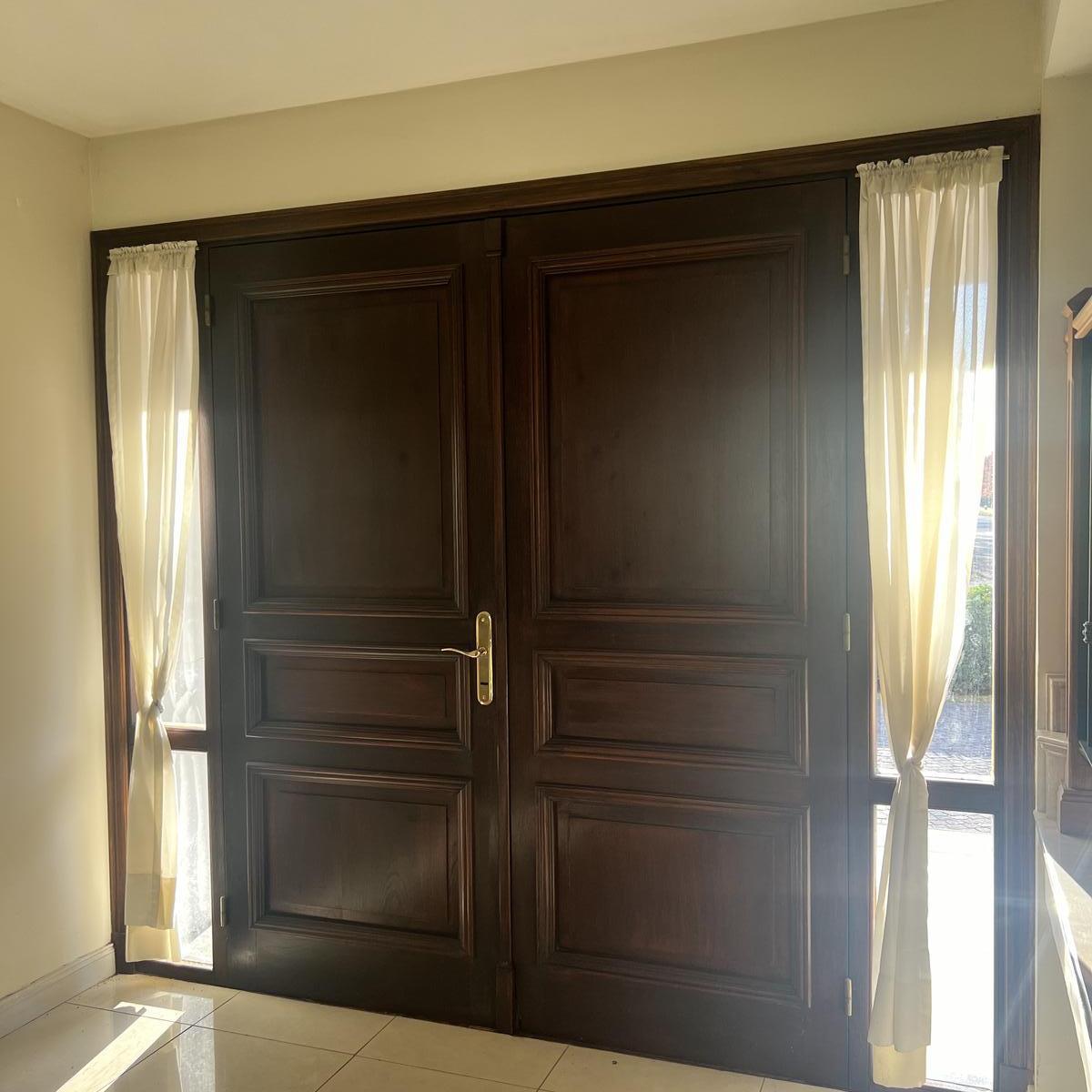 Excelente Casa en Venta en Barrio Privado Santa Ana 2